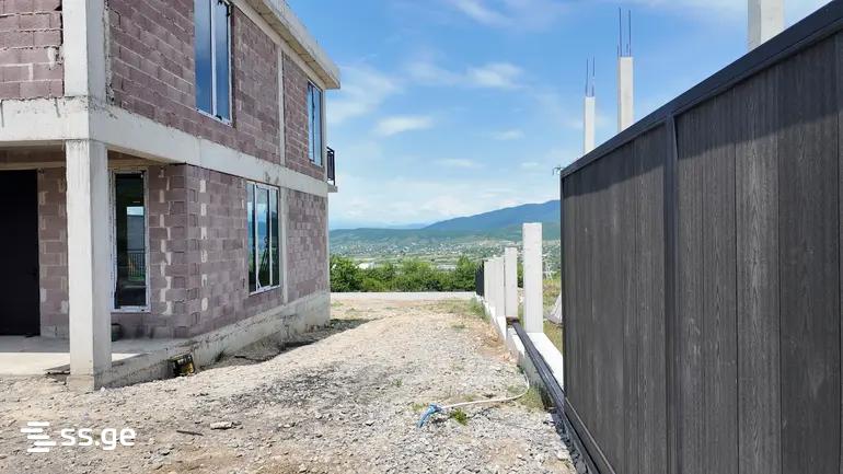 7 Room Private House For Sale view 3