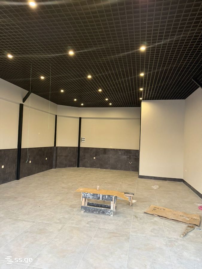 Commercial Space For Rent. Chaqvi view 5