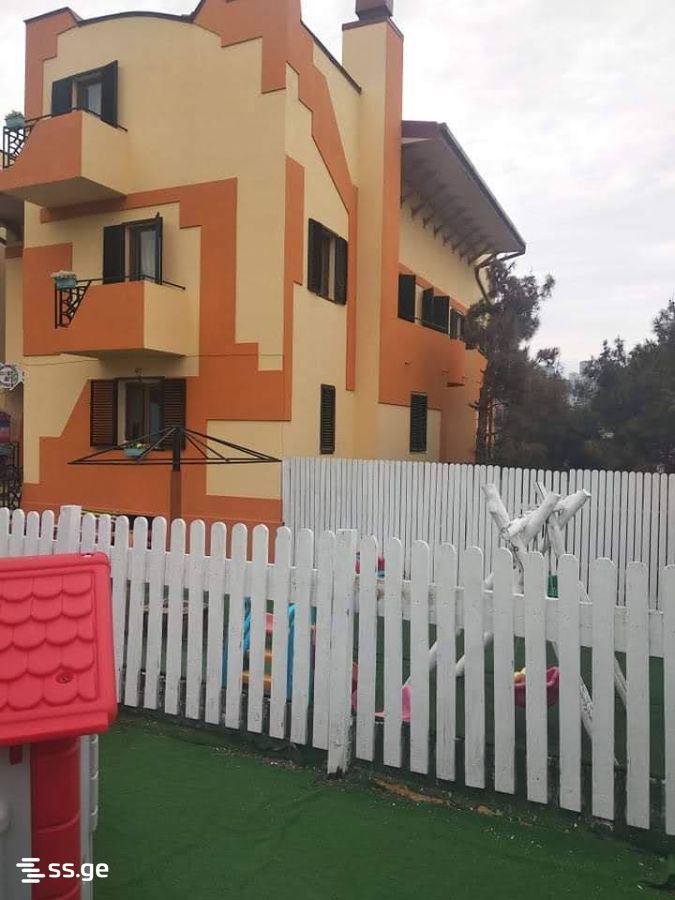 15 Room Private House For Sale view 2
