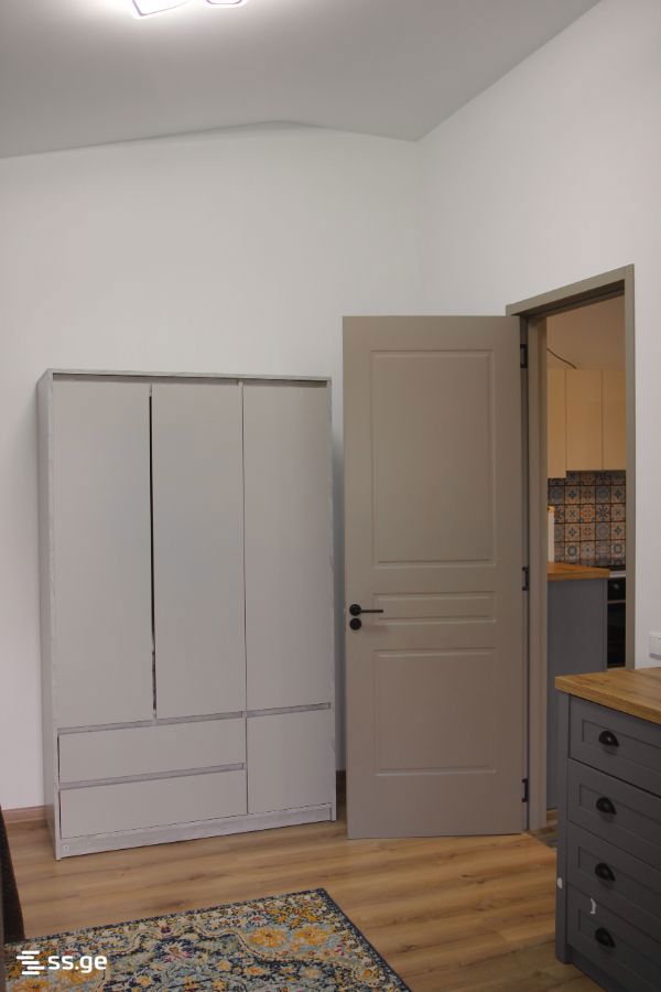 12 Room Hotel For Sale view 4