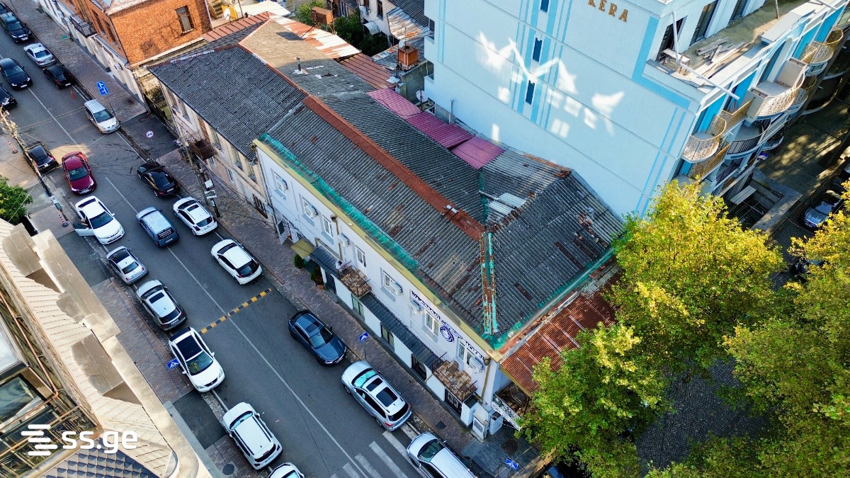13 Room Hotel For Sale view 3