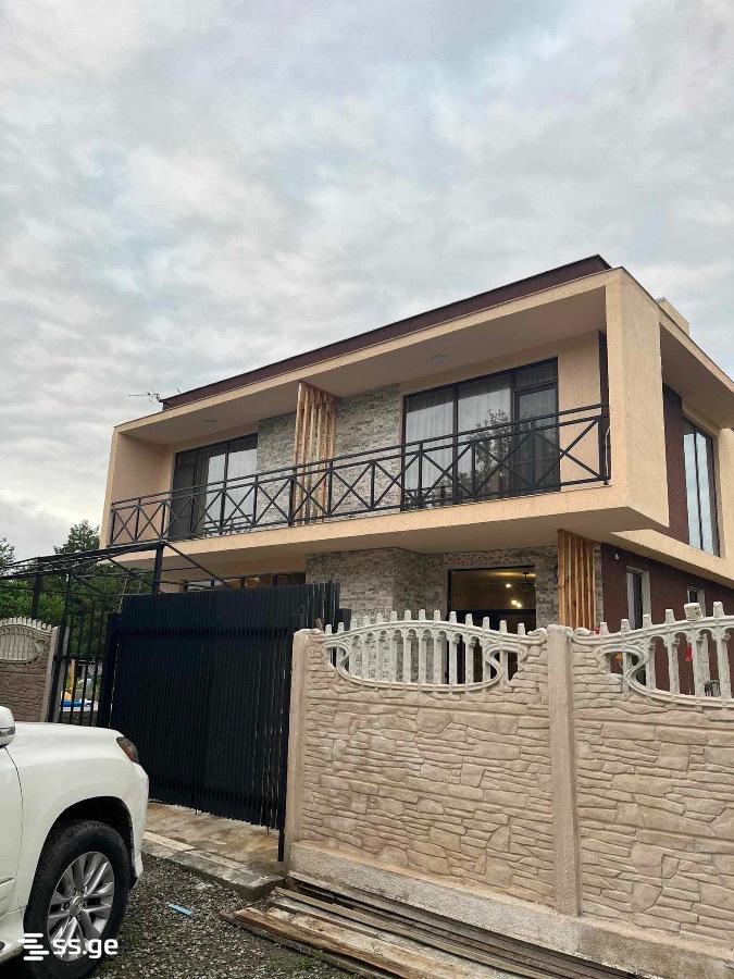 6 Room Private House For Rent. Ureki view 1