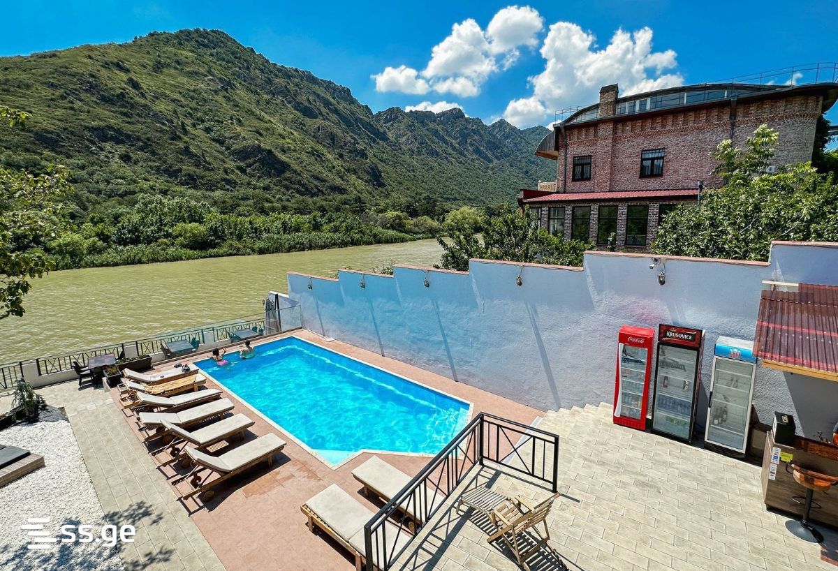 10 Room Hotel For Sale view 1