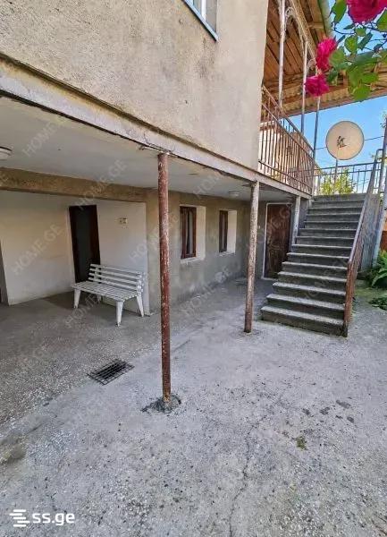 7 Room Private House For Sale view 2
