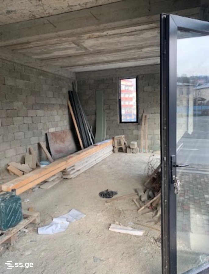 Commercial Space For Rent. Ambrolauri view 4