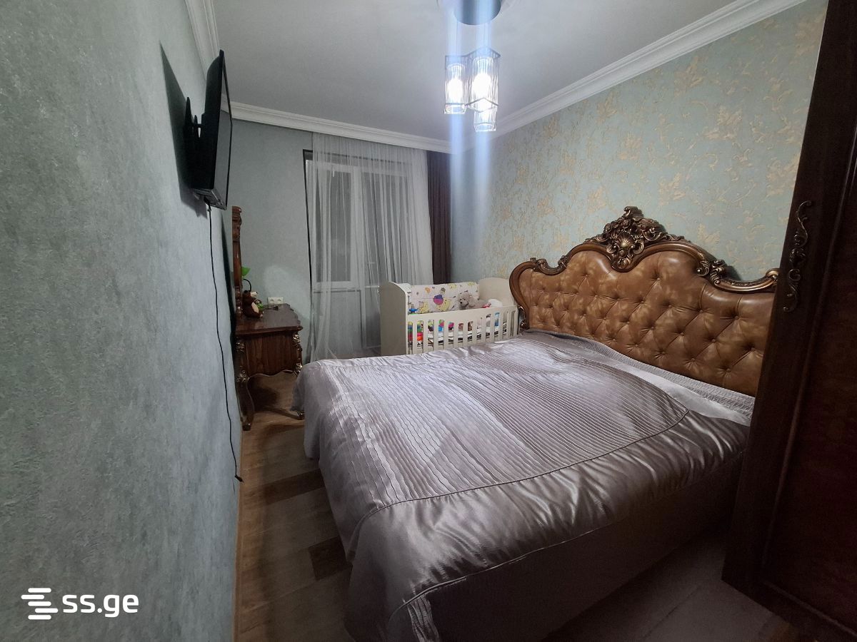 4 Room Flat For Rent. Makhindjauri view 3