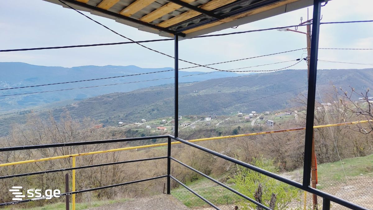 6 Room Private House For Sale view 4