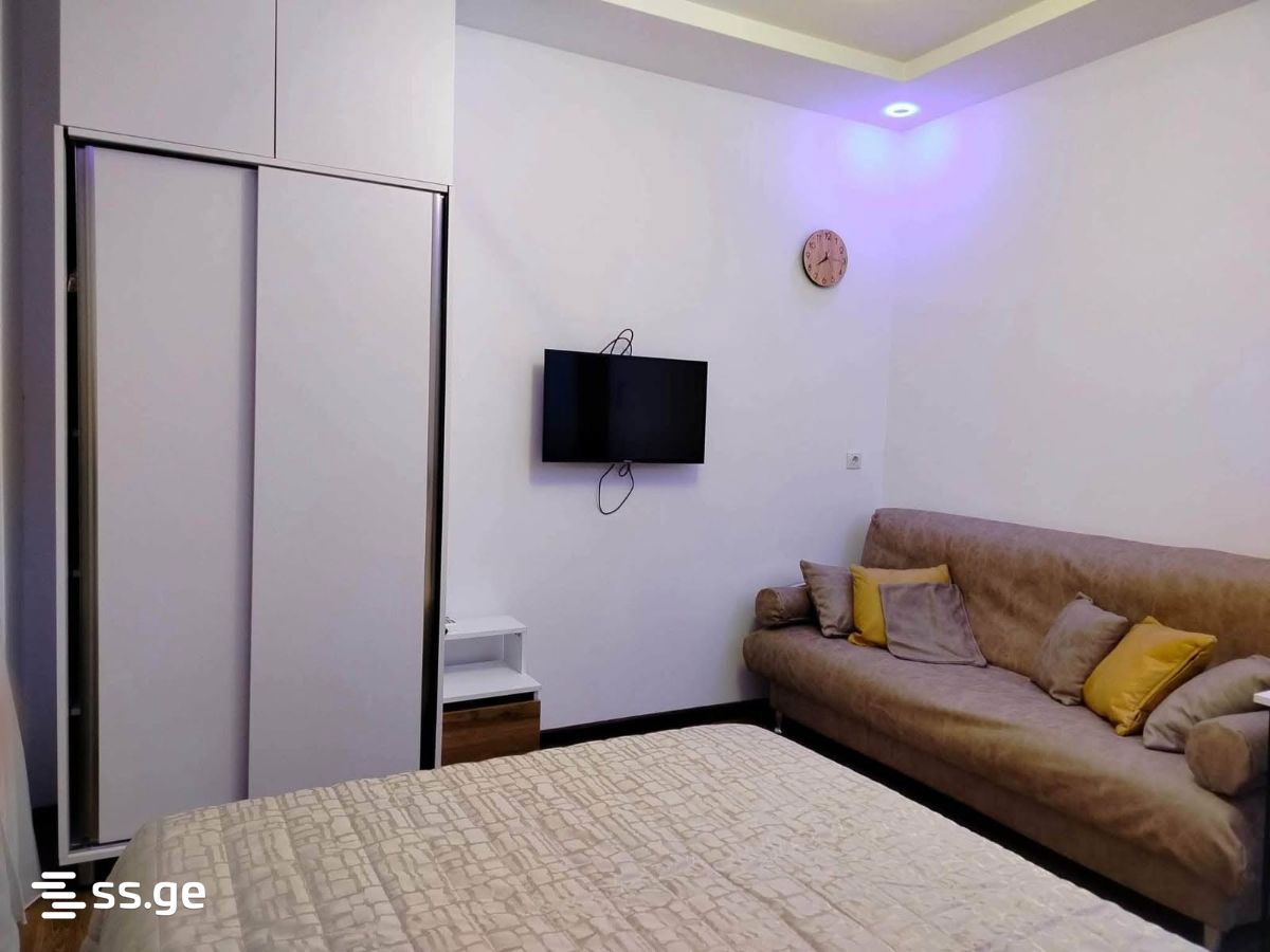 1 Room Flat For Sale view 2