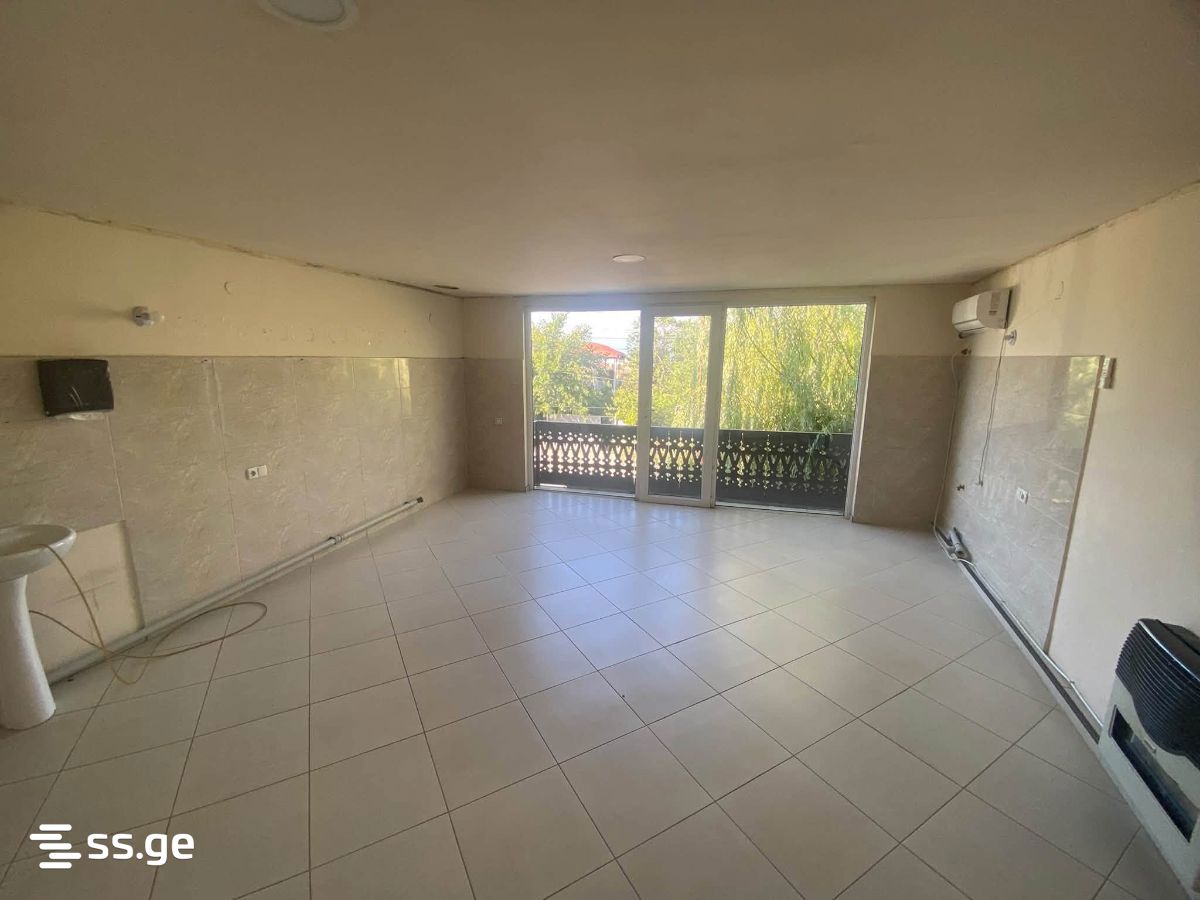 Commercial Space For Rent. Telavi view 3
