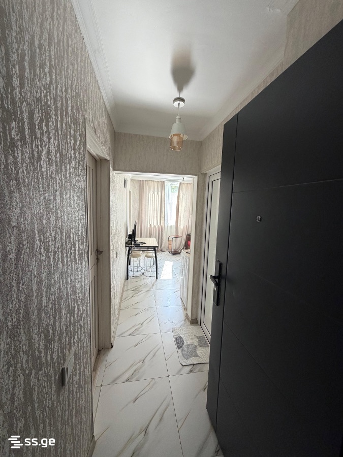 Продажа 3-комната Квартира view 1
