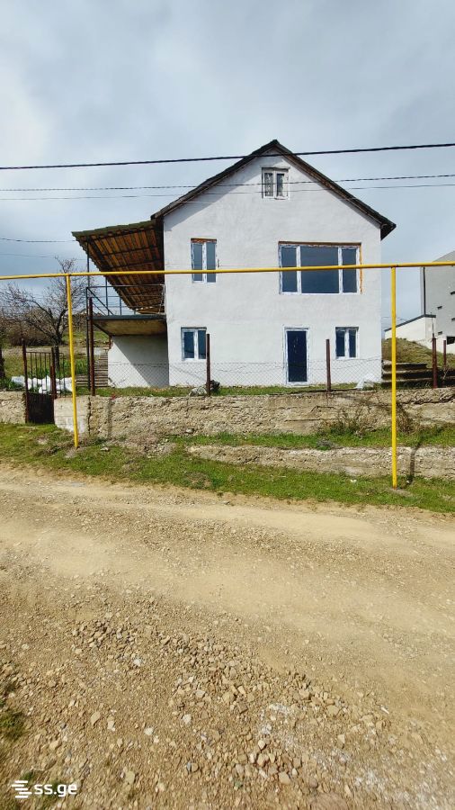 6 Room Private House For Sale view 1