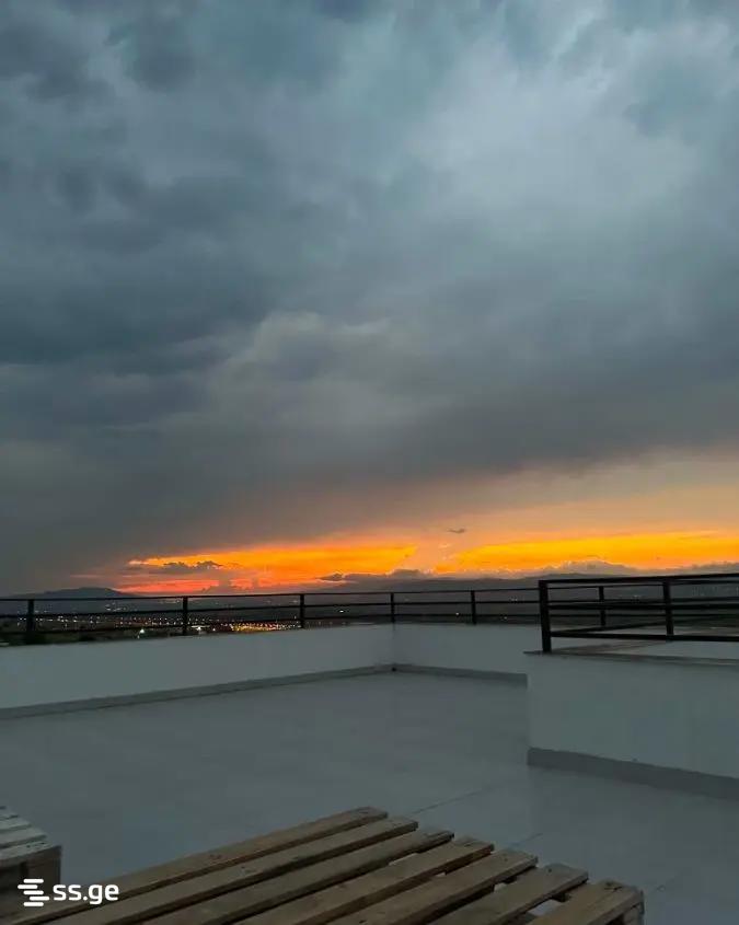 8 Room Private House For Sale view 3