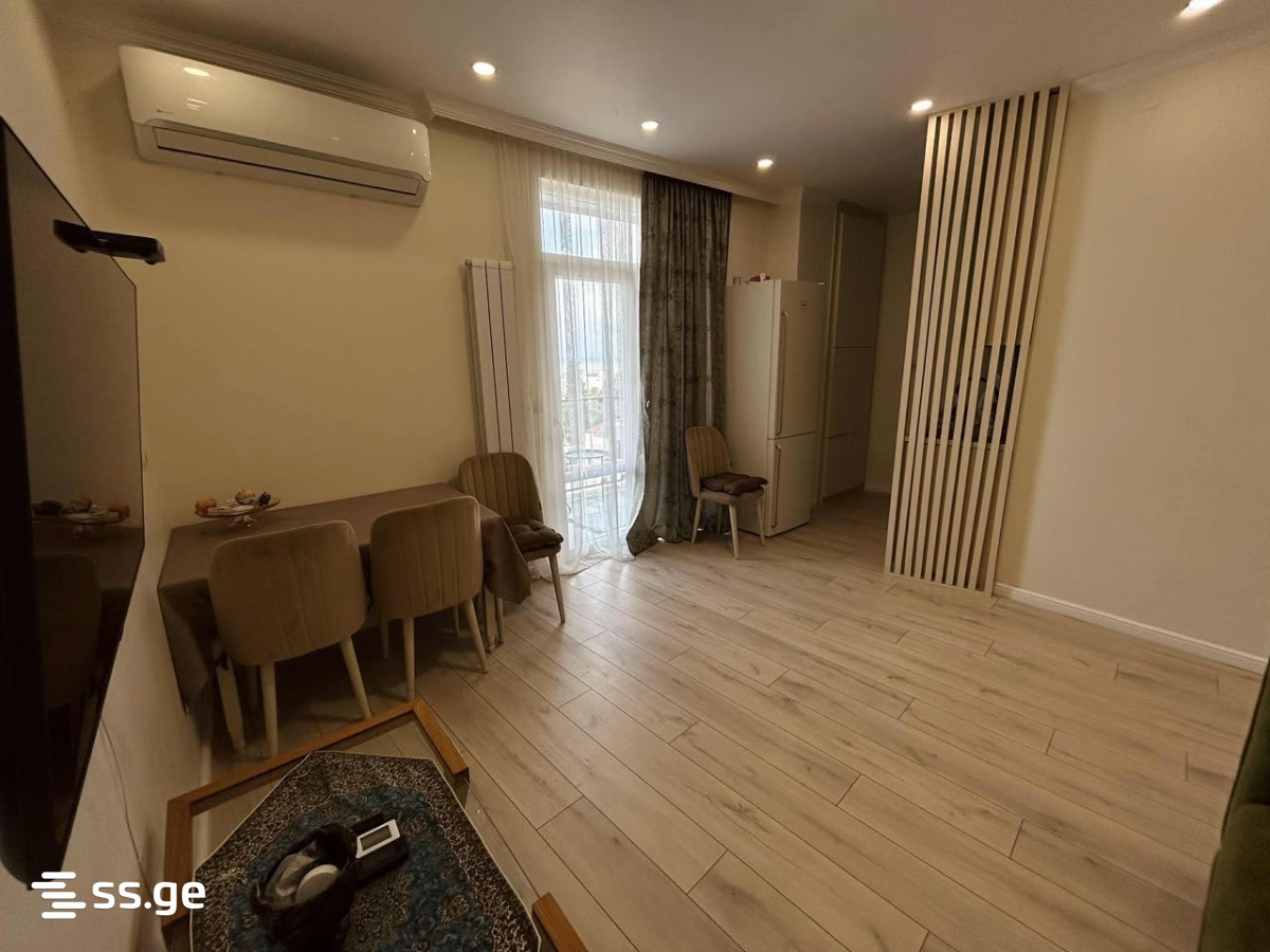 3 Room Flat For Rent. Makhindjauri view 1