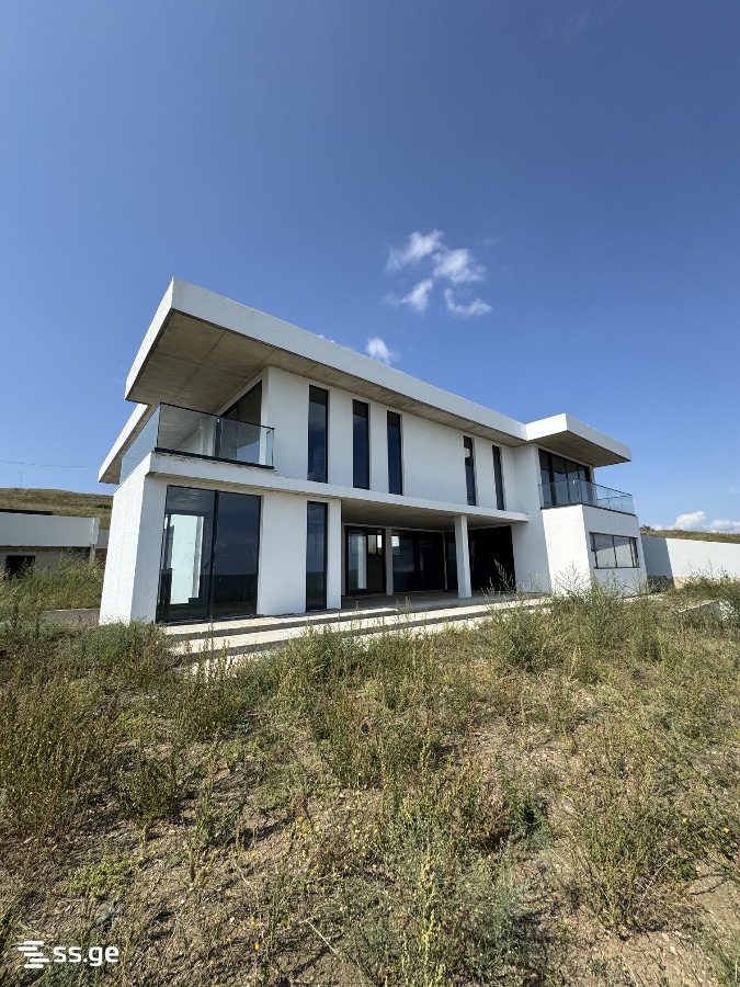 7 Room Private House For Sale view 1