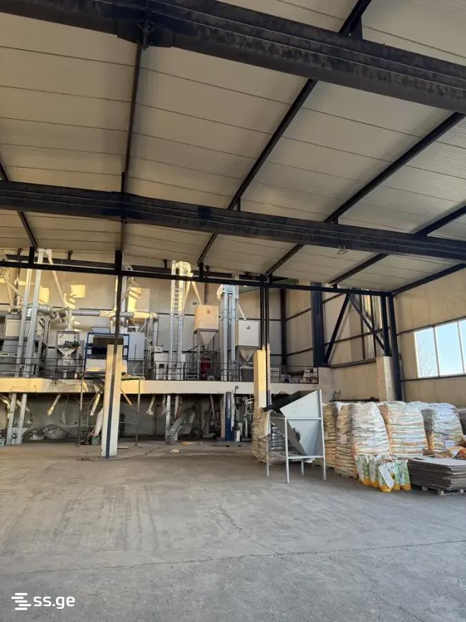 Store-Industrial Property For Rent. Didi Lilo view 2