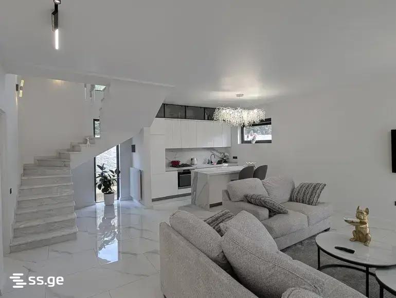 6 Room Summer Cottage For Sale view 3