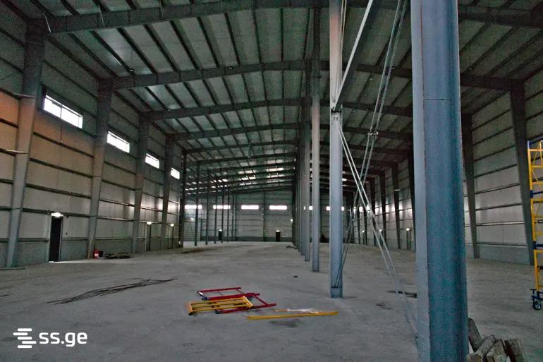 Store-Industrial Property For Rent. Didi Lilo view 3