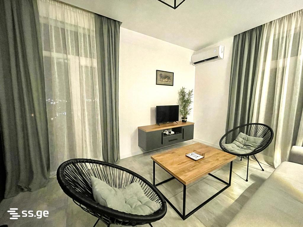 3 Room Flat For Rent. Makhindjauri view 2