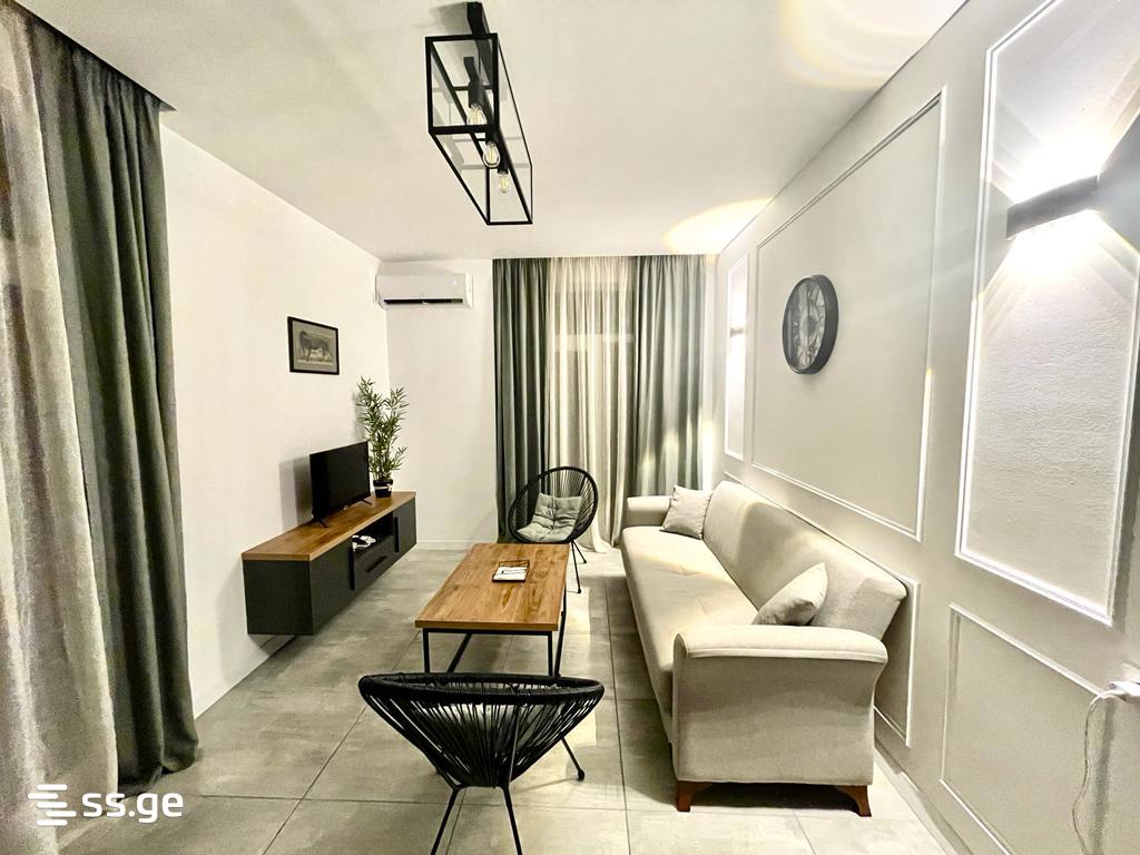 3 Room Flat For Rent. Makhindjauri view 1