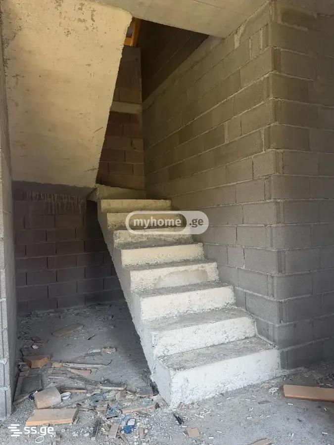 4 Room Private House For Sale view 8