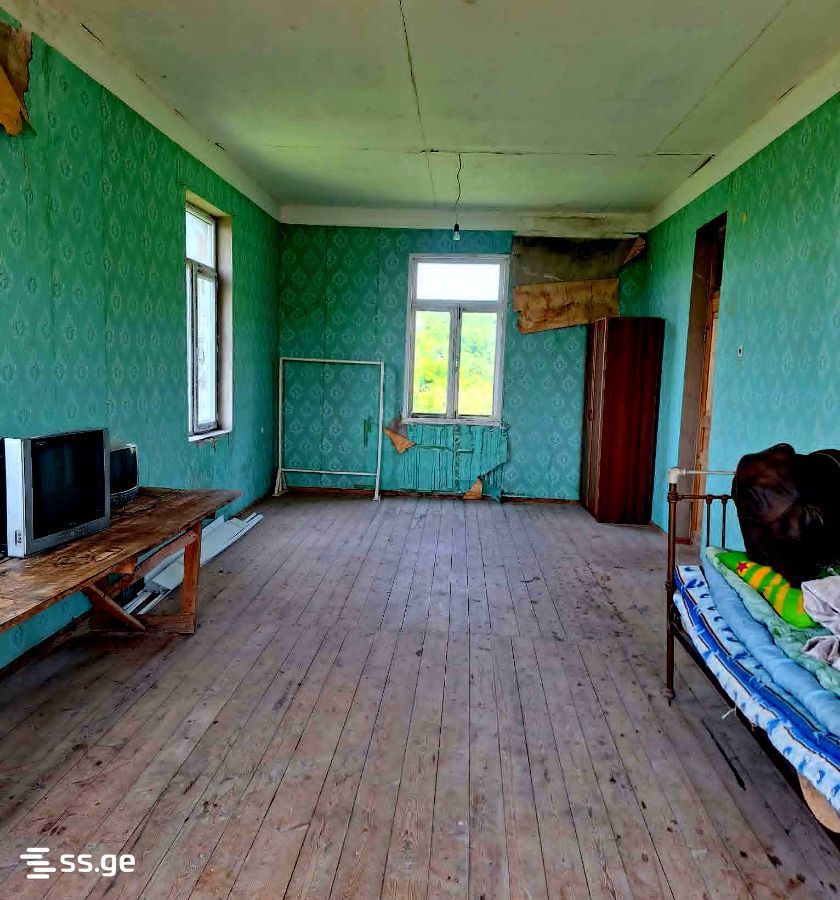 5 Room Private House For Sale view 2