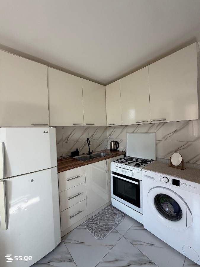 3 Room Flat For Sale view 1