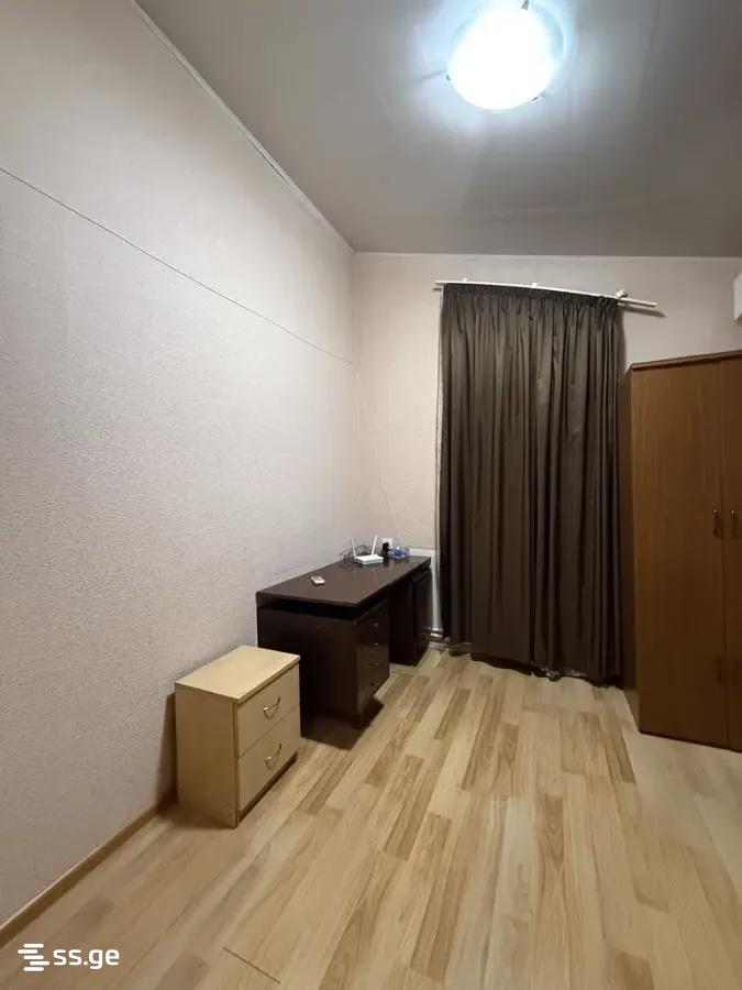 6 Room Private House For Rent. Makhindjauri view 8