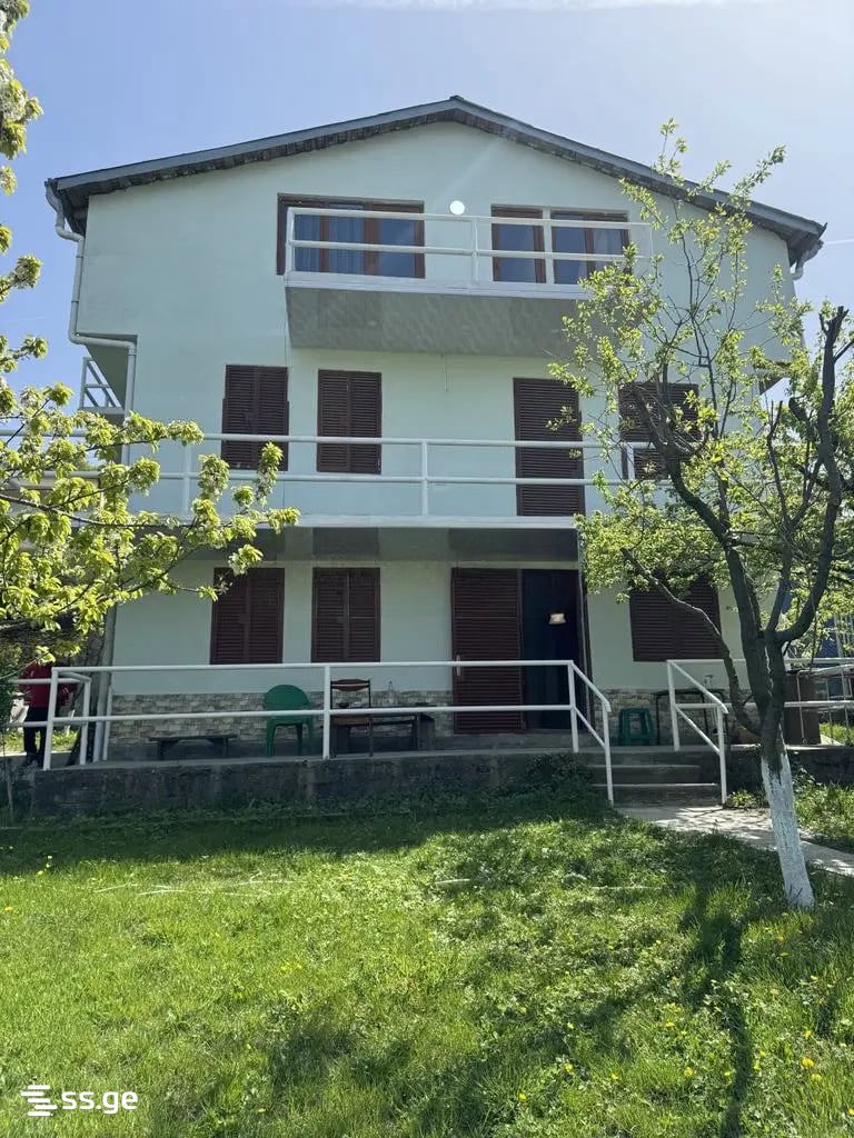 10 Room Private House For Rent. Betania view 2