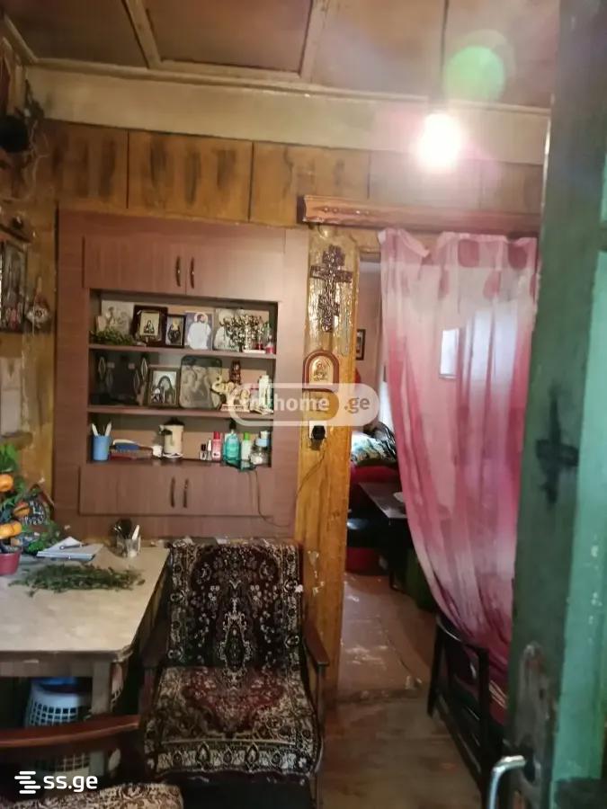 10 Room Private House For Sale view 2