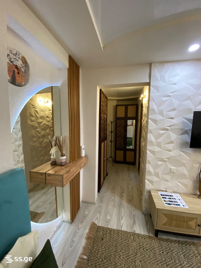 1 Room Flat Daily Rent. Poti view 1