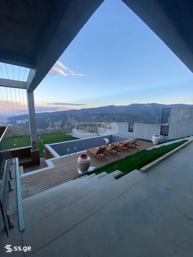 5 Room Private House For Sale view 1