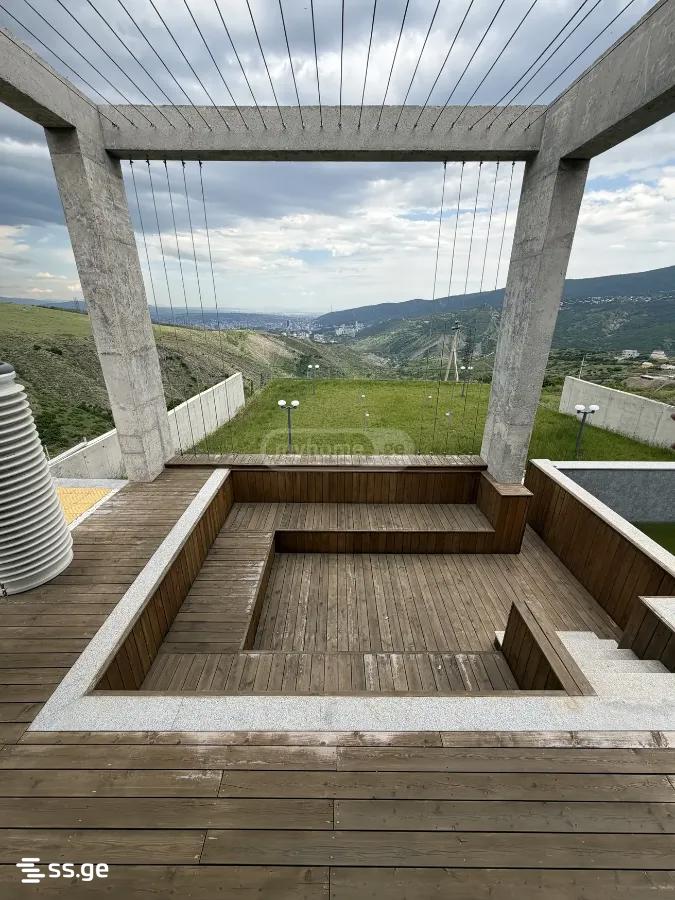 5 Room Private House For Sale view 2