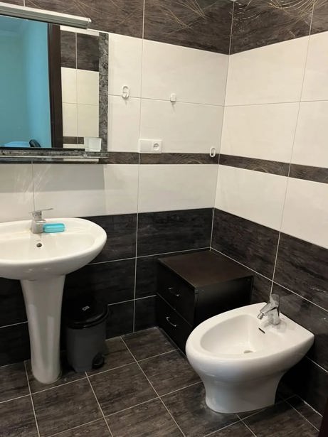 https://static.ss.ge/20261005/3_c5a229d7-cc9d-41e5-932a-d533429a2328_Thumb.jpg