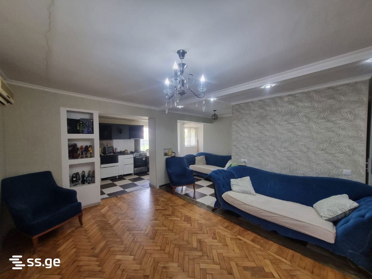 3 Room Flat For Rent. Poti view 1