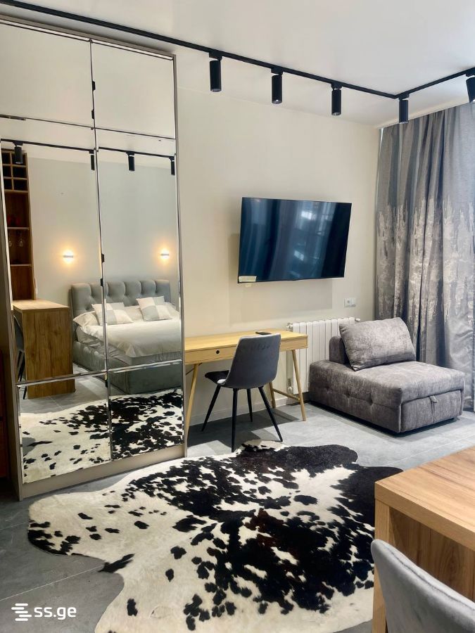 1 Room Flat For Rent. Makhindjauri view 2