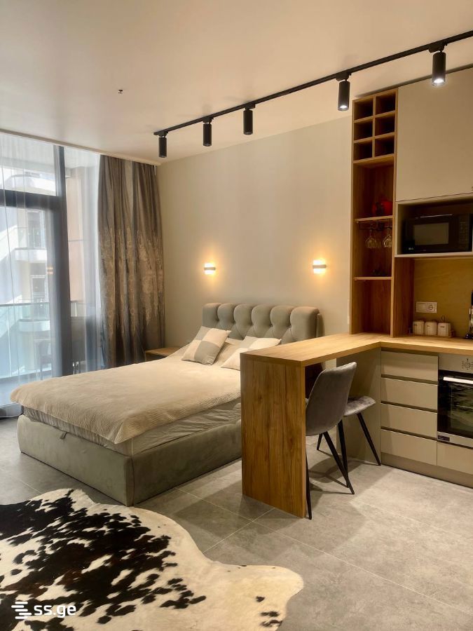 1 Room Flat For Rent. Makhindjauri view 3