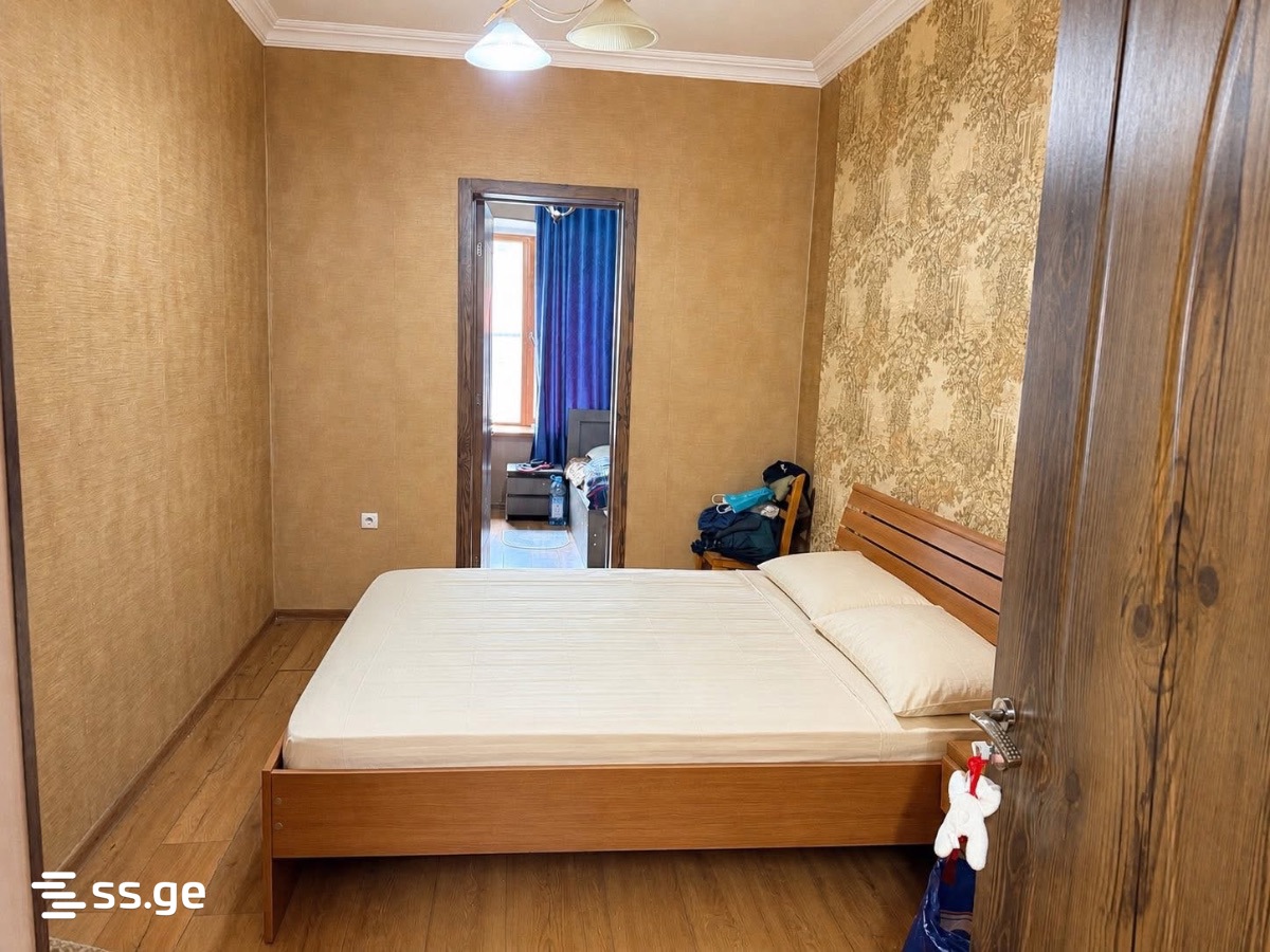 4 Room Private House For Sale view 3