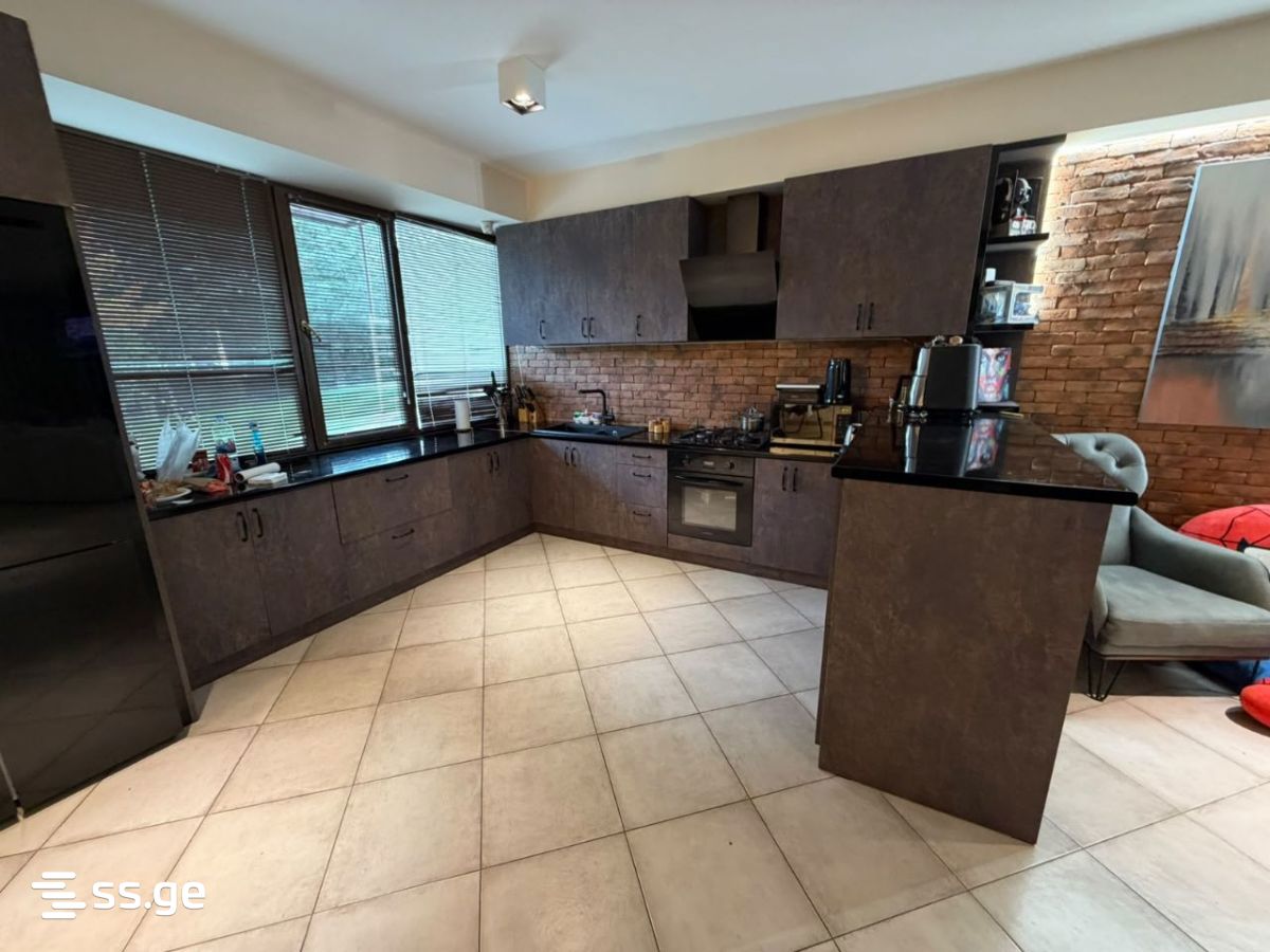 4 Room Private House For Rent. Tabakhmela view 2