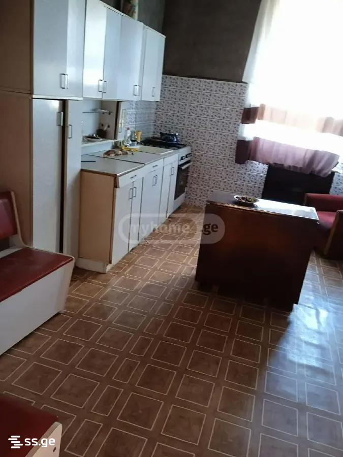 7 Room Private House For Sale view 3