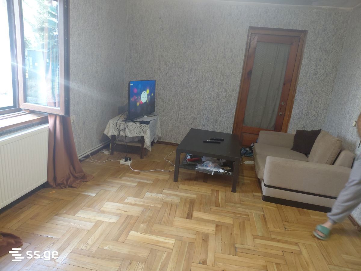 4 Room Flat For Rent. Zugdidi view 3