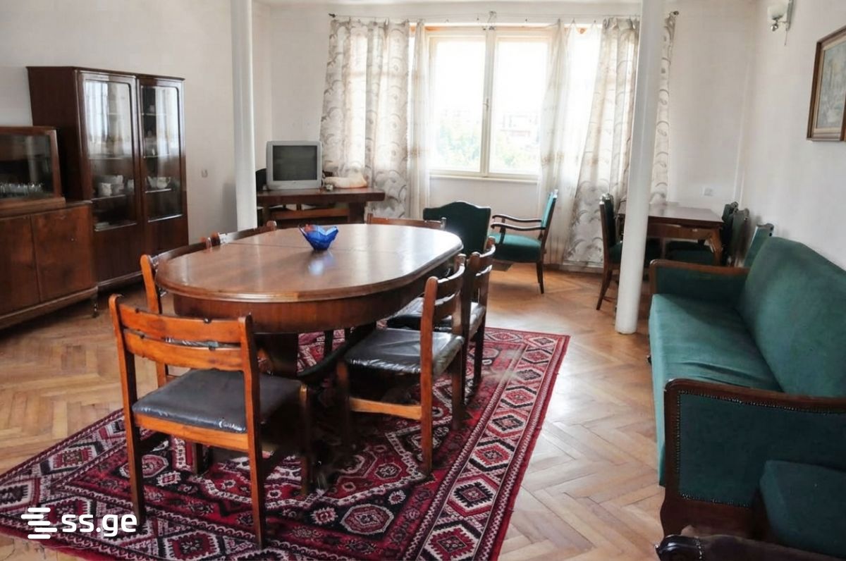 6 Room Summer Cottage For Rent. Tskneti view 4