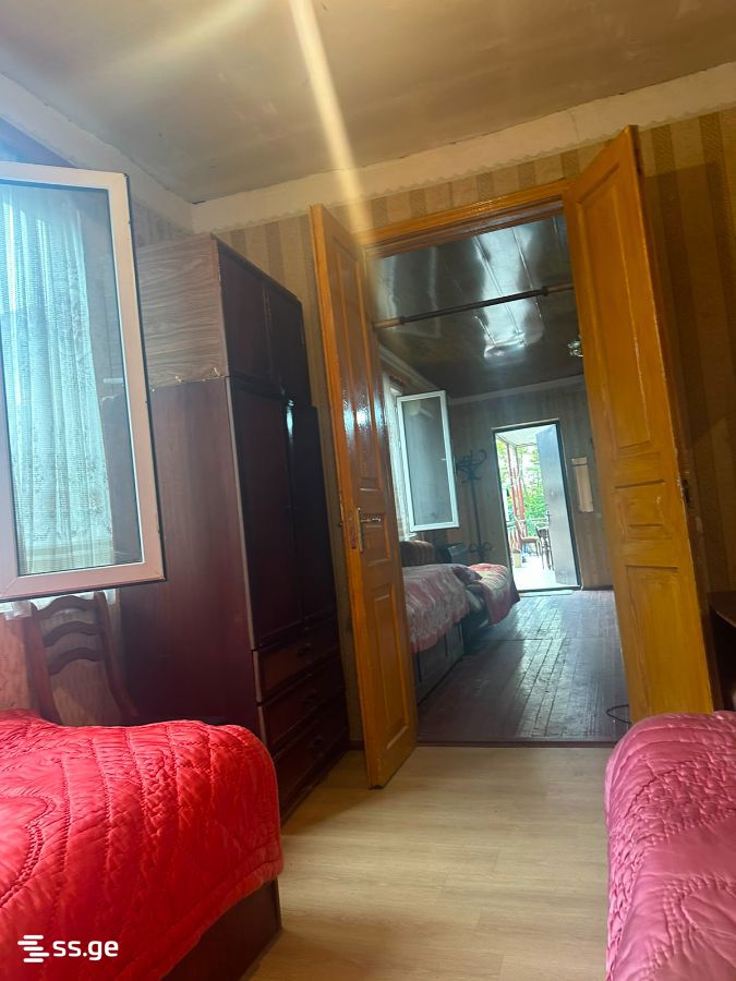 6 Room Private House For Rent. Poti view 5