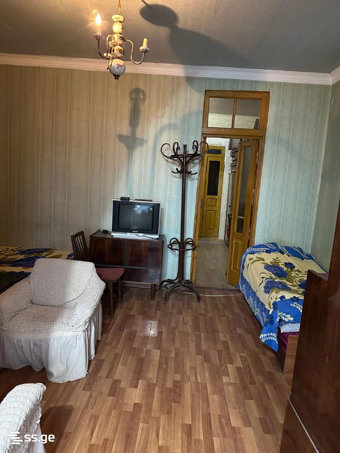 6 Room Private House For Rent. Poti view 2