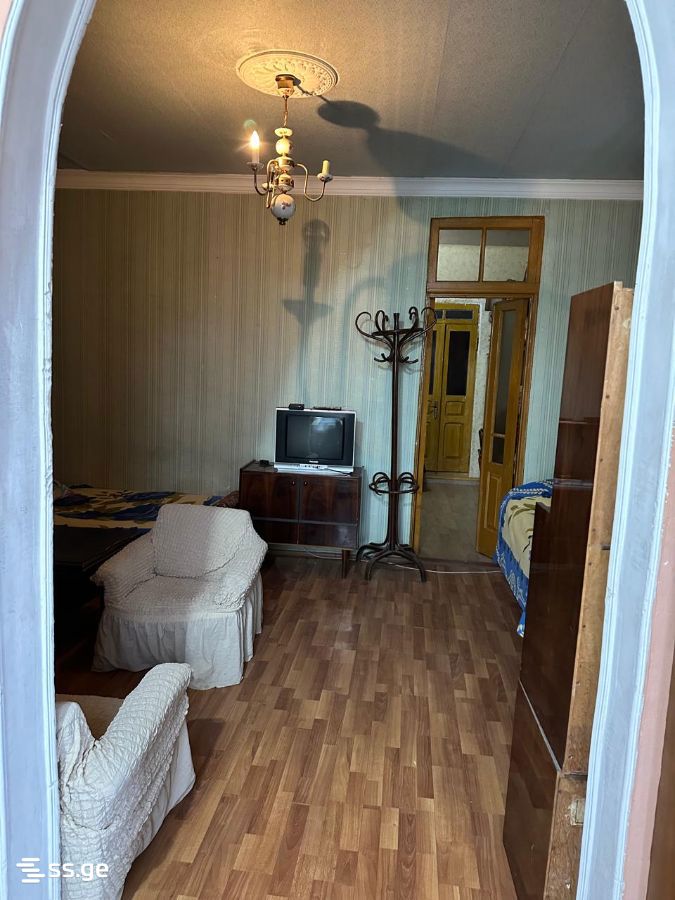 6 Room Private House For Rent. Poti view 1