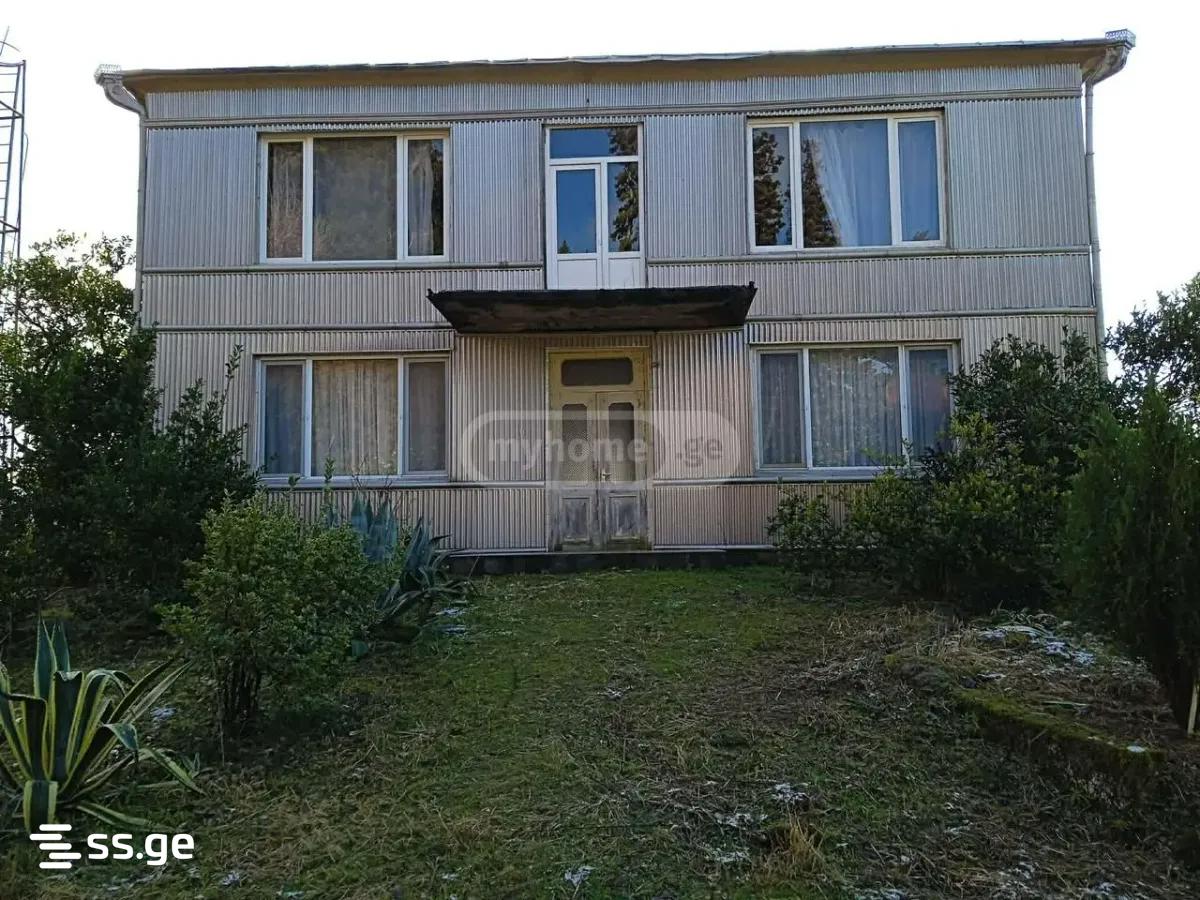 7 Room Private House For Sale view 4