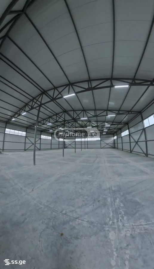 Store-Industrial Property For Rent. Gori view 4