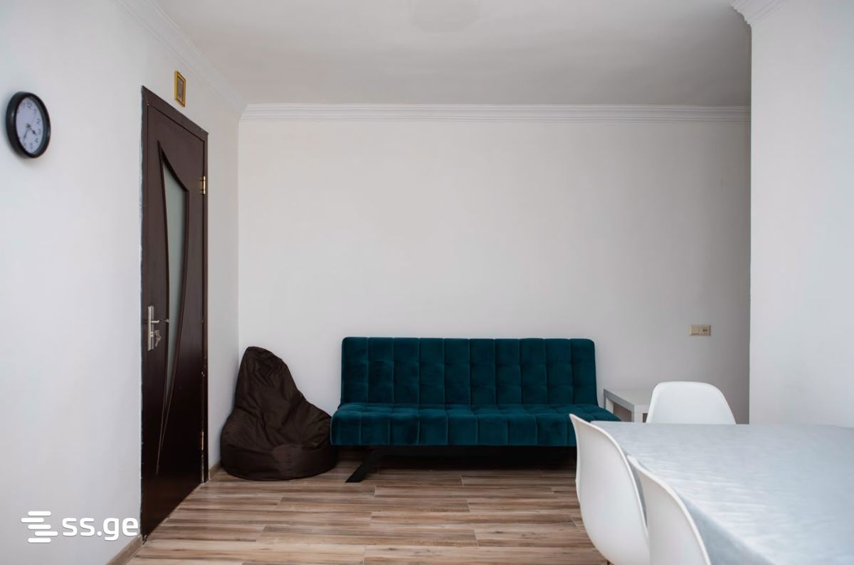 3 Room Flat For Sale view 1