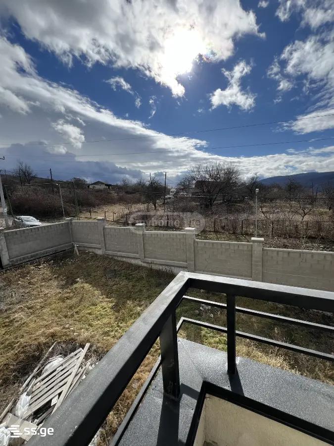 6 Room Private House For Sale view 1