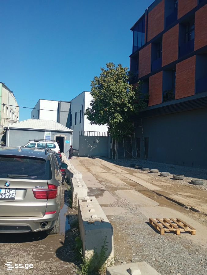 Shopping Property For Sale. Digomi view 3
