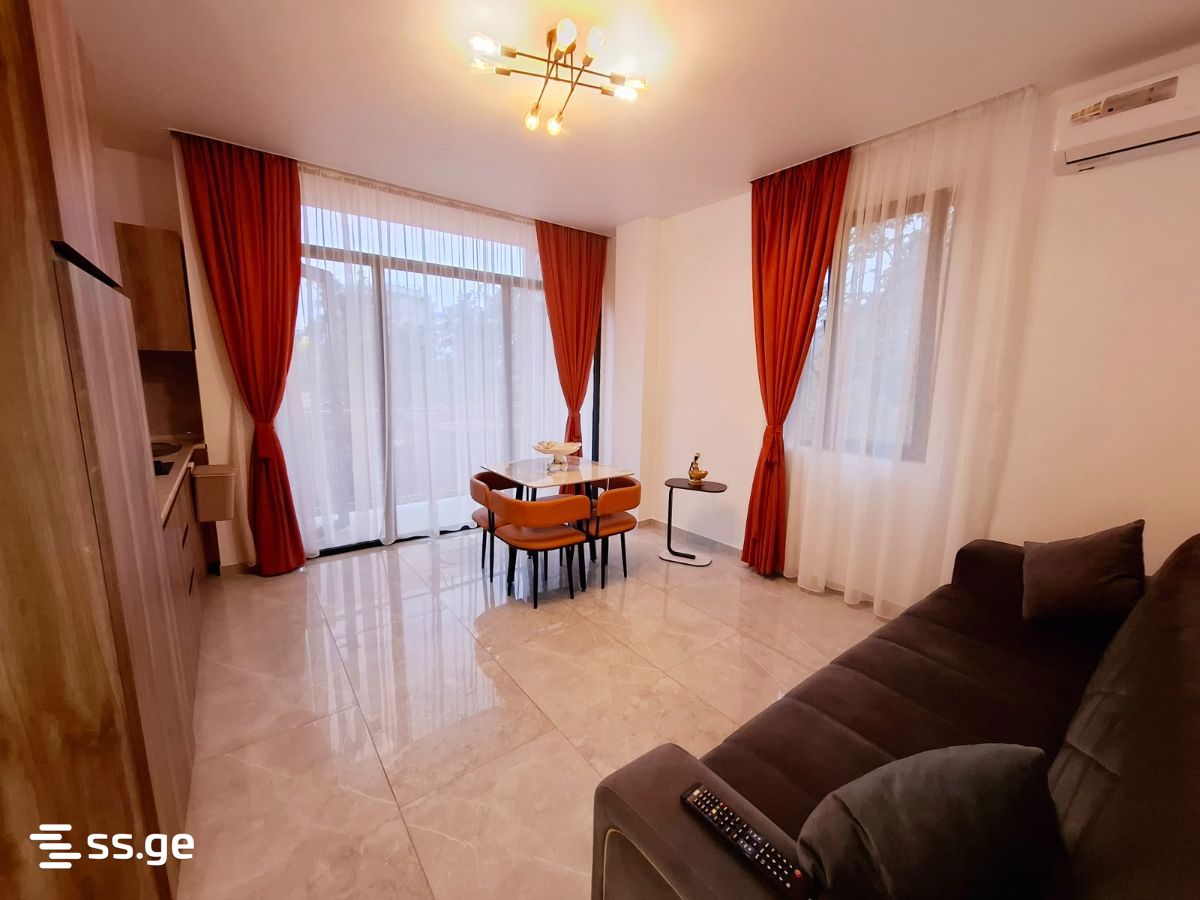 2 Room Flat For Rent. Kvariati view 1